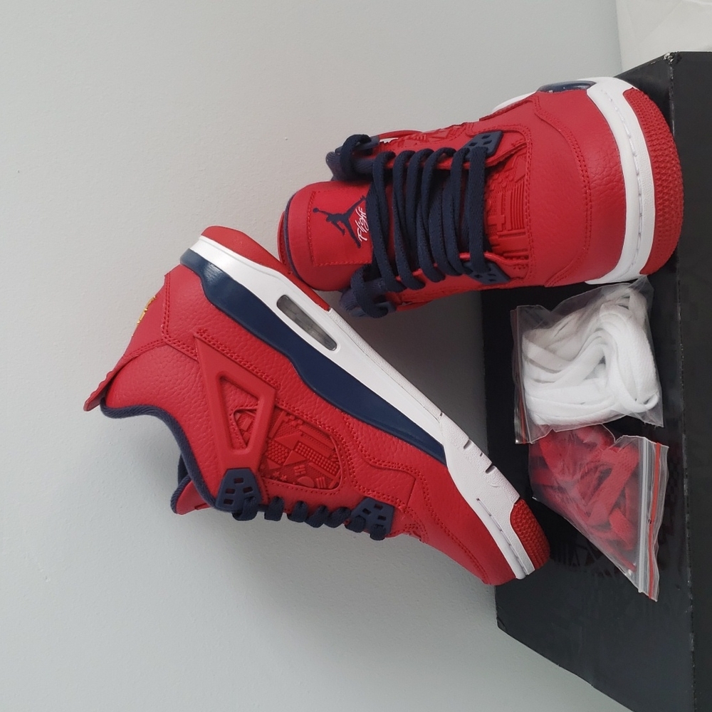 Air Jordan 4 Retro